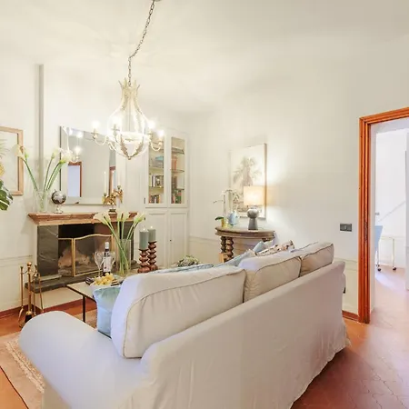 Villa Amore, A Romantic Hilltop In