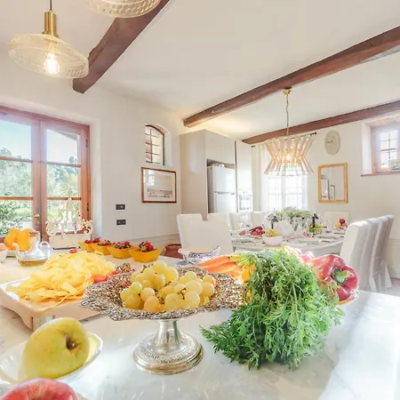 Amore, A Romantic Hilltop In Villa *