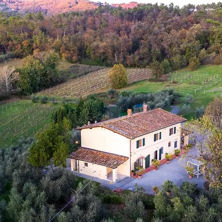 Villa Amore, A Romantic Hilltop In Lucca