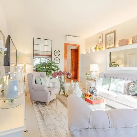 Villa Amore, A Romantic Hilltop In