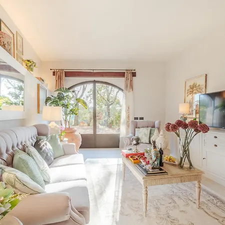 Villa Amore, A Romantic Hilltop In *